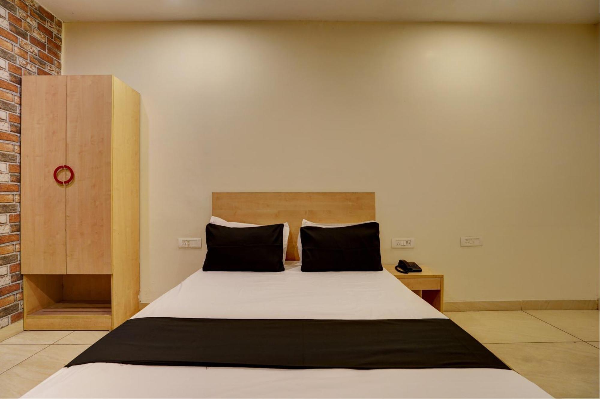Hotel O Blue Vibes Мератх Экстерьер фото