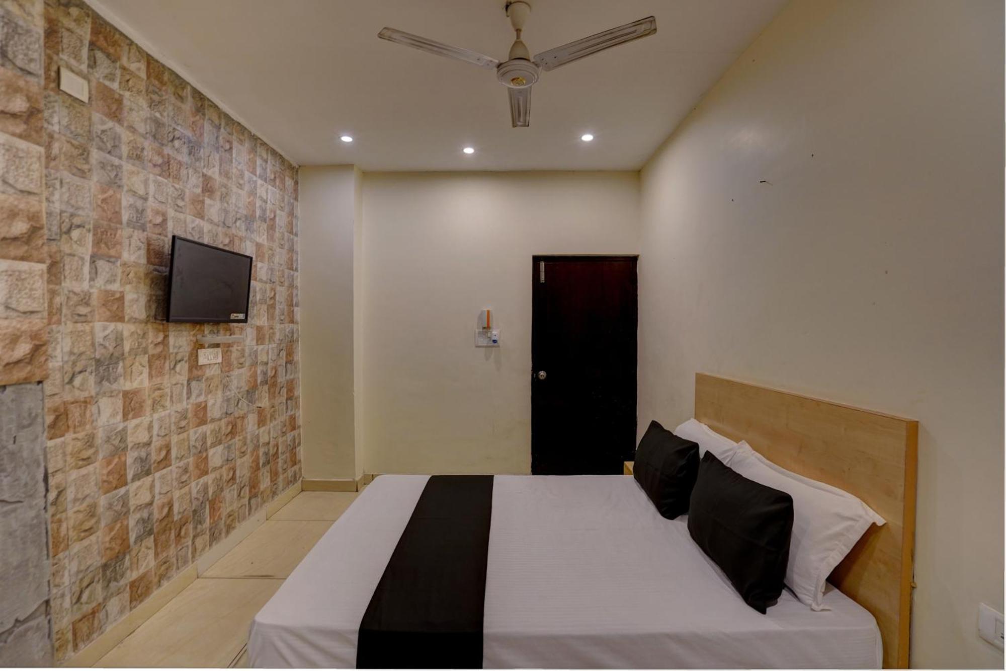 Hotel O Blue Vibes Мератх Экстерьер фото