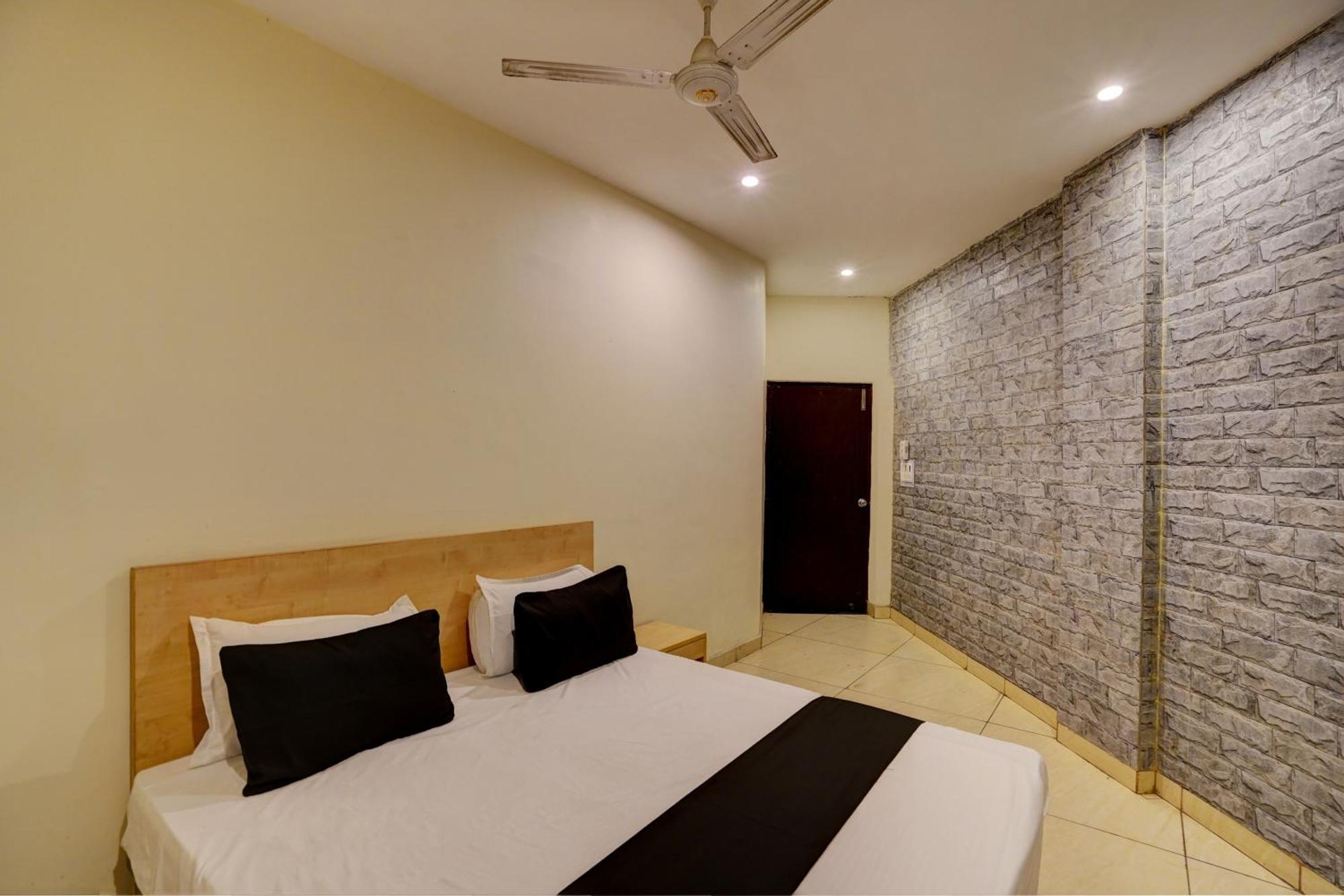 Hotel O Blue Vibes Мератх Экстерьер фото
