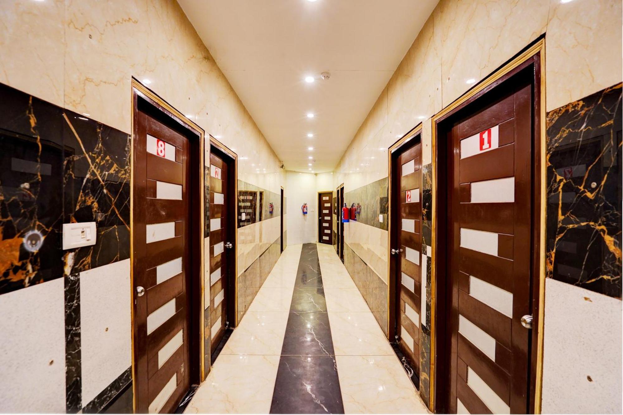 Hotel O Blue Vibes Мератх Экстерьер фото